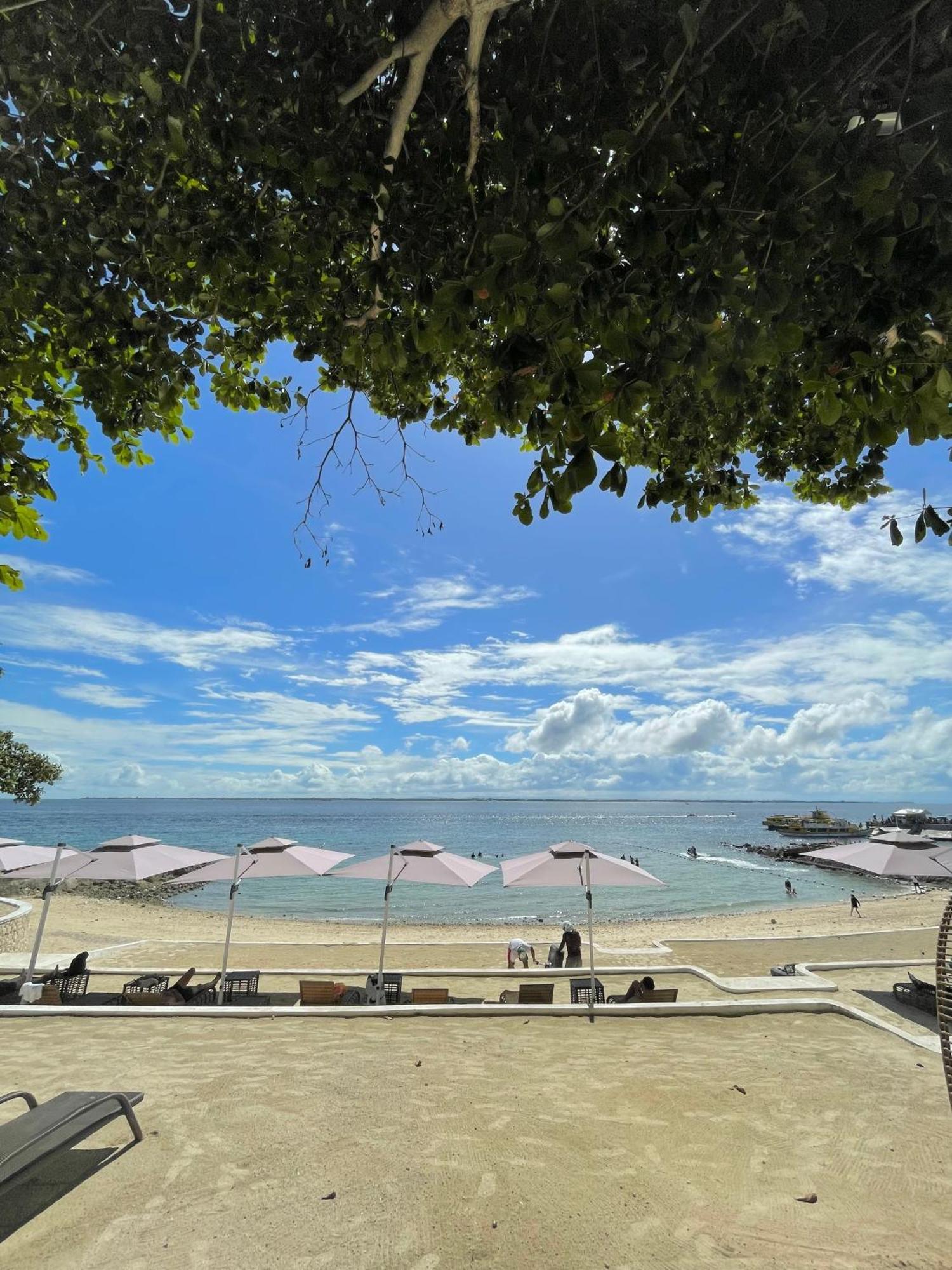 The Beach Suite At The Mactan Newtown Lapu-Lapu City Zewnętrze zdjęcie